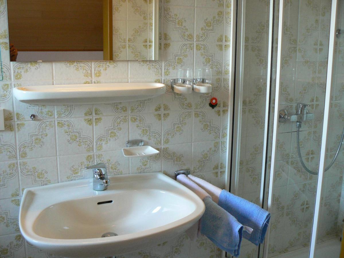 Haus Evelyn / Haus Heidemarie Hotel Bad Füssing Habitación foto