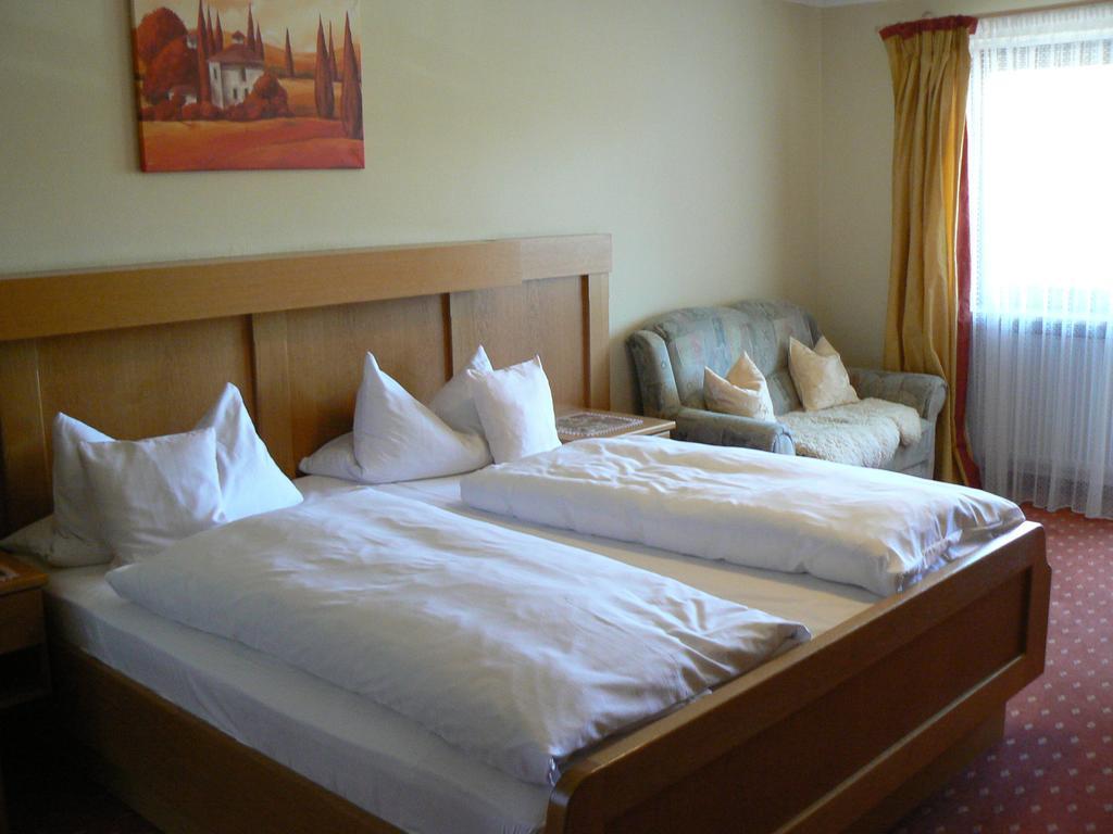 Haus Evelyn / Haus Heidemarie Hotel Bad Füssing Habitación foto